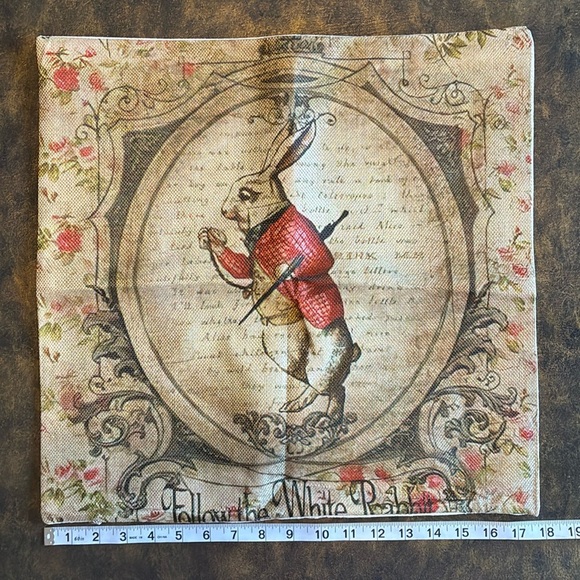 NEW Set of 4 tapestry like vintage look Alice in Wonderland throw pillow covers - Picture 3 of 15